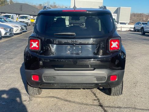 Used 2017 Jeep Renegade Altitude image 4