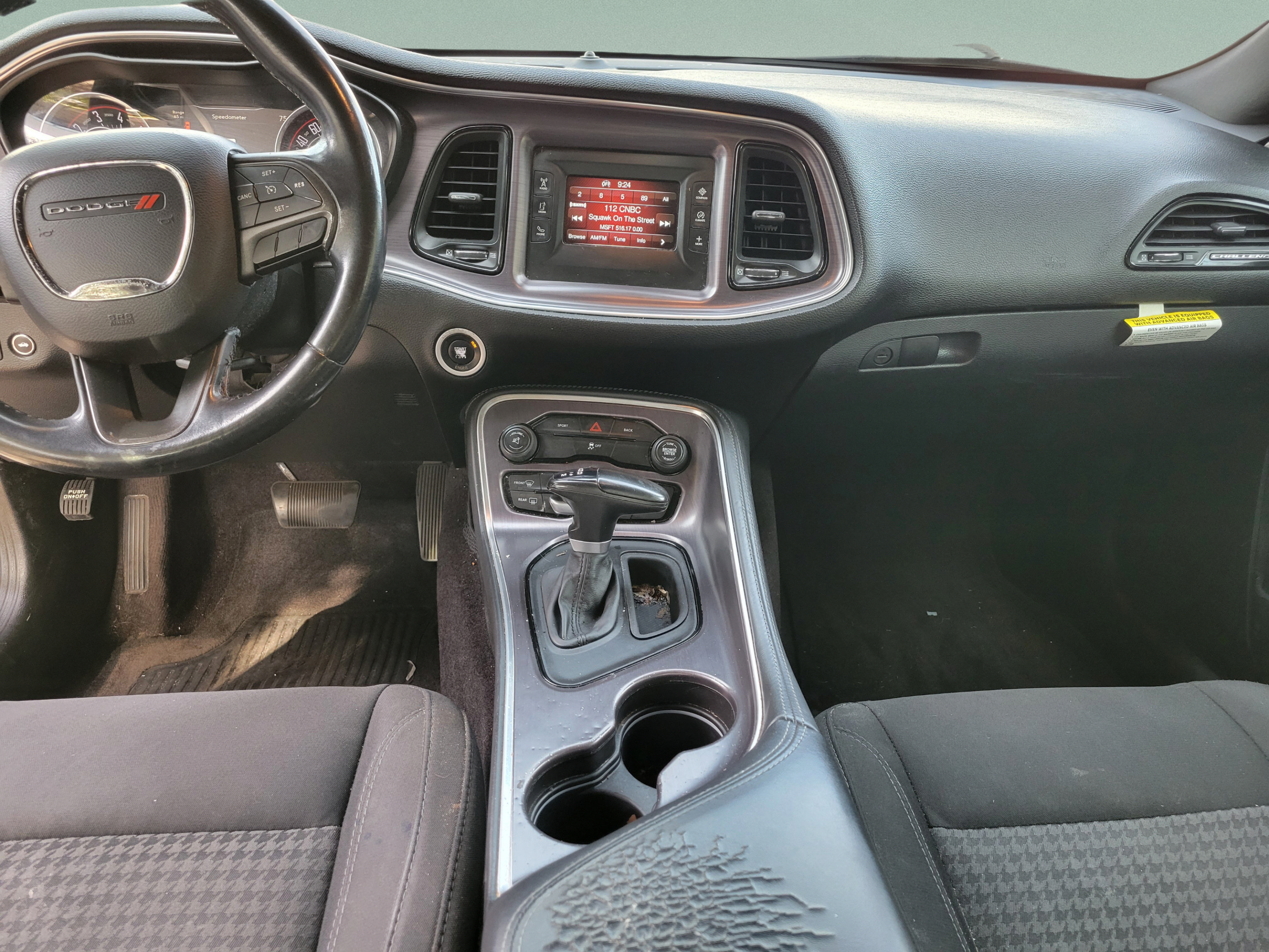 Used 2016 Dodge Challenger SXT RWD image 10