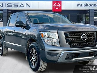 Used 2021 Nissan Titan SV w/ SV Convenience Package