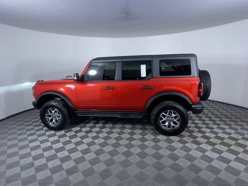 Used 2023 Ford Bronco Badlands image 6