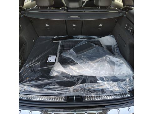 Certified 2026 Mercedes-Benz GLC 300 image 8