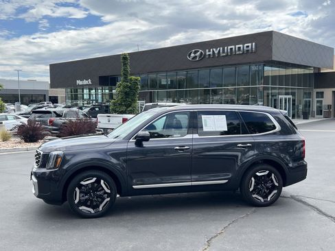 Used 2025 Kia Telluride S AWD/4WD image 1
