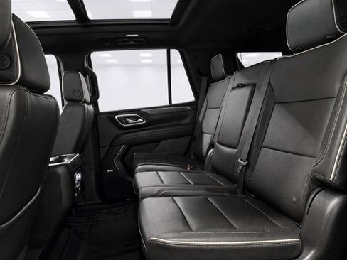 Used 2023 GMC Yukon SLT w/ SLT Luxury Package AWD/4WD image 25