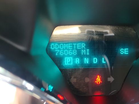 Used 2017 Chevrolet Traverse LT FWD image 25
