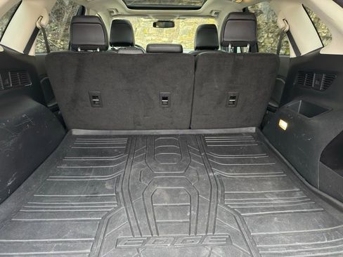 Certified 2022 Ford Edge SEL w/ Convenience Package image 10