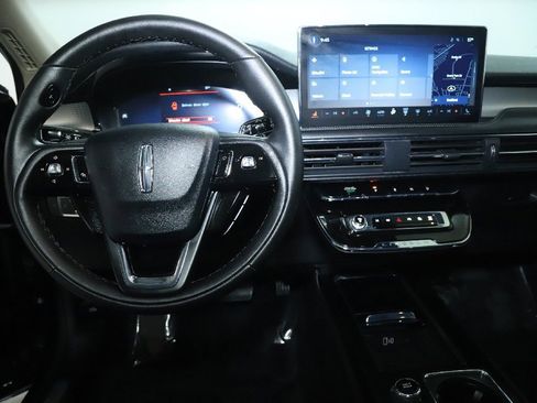 Certified 2025 Lincoln Corsair Premiere image 28