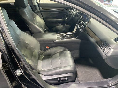 Used 2020 Honda Accord Touring image 18