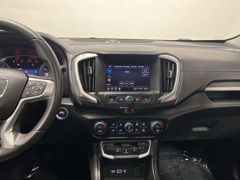 Certified 2022 GMC Terrain SLE w/ Driver Convenience Package image 15
