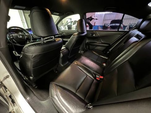 Used 2016 Honda Accord Sport image 15