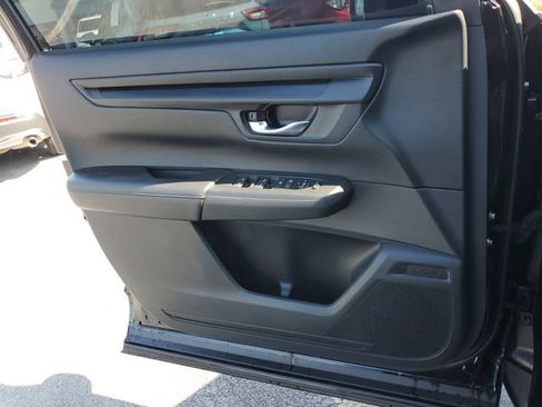 Certified 2025 Honda CR-V LX image 29