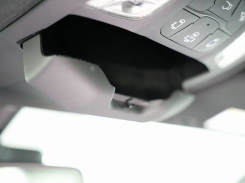 Used 2019 Chrysler Pacifica Limited w/ Advanced Safetytec Group image 54