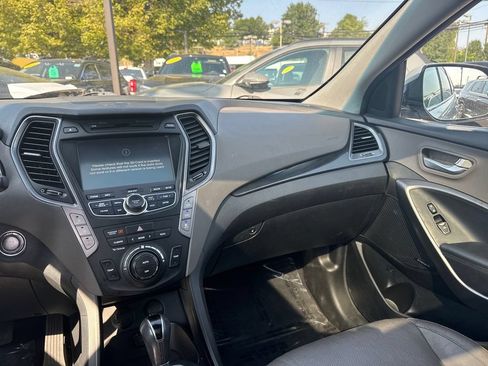 Used 2016 Hyundai Santa Fe SE w/ Option Group 03 AWD/4WD image 34