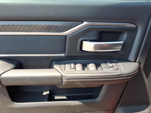 New 2026 RAM 2500 Big Horn AWD/4WD image 5