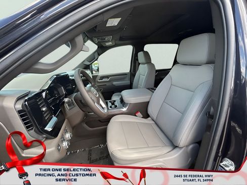 New 2025 GMC Sierra 2500 SLT w/ SLT Premium Package image 10