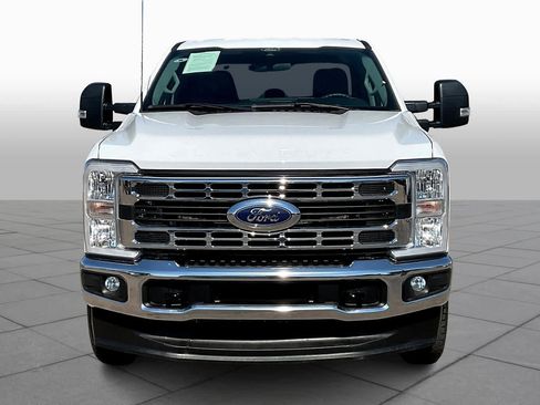 Used 2024 Ford F250 XLT w/ FX4 Off-Road Package image 3