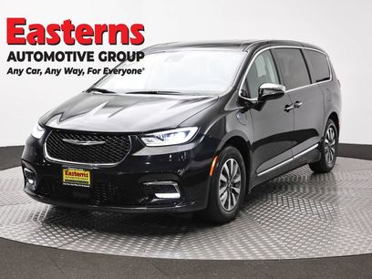 Used 2023 Chrysler Pacifica Limited