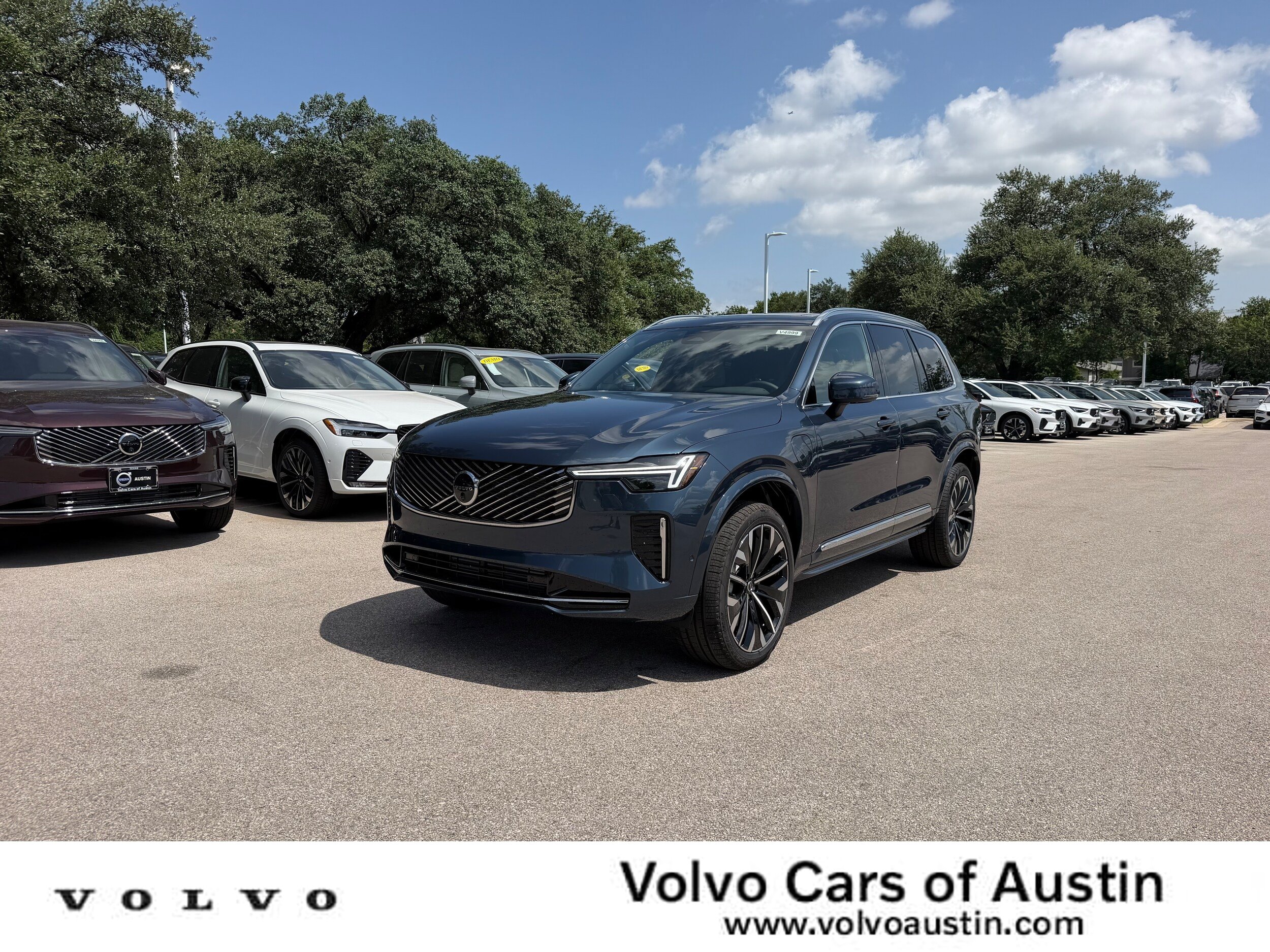 New 2026 Volvo XC90 T8 Plus w/ Protection Package Premier AWD/4WD image 1