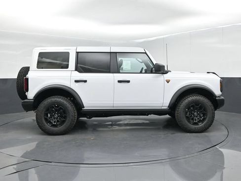 New 2026 Ford Bronco Badlands AWD/4WD image 9