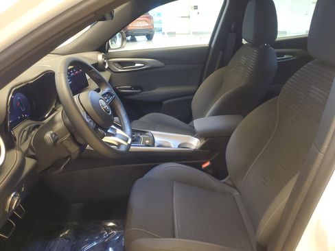 Used 2025 Alfa Romeo Tonale w/ Active Assist Package image 18