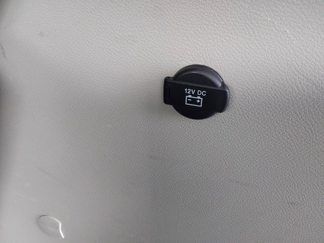 Used 2024 Chrysler Pacifica Touring-L FWD image 11