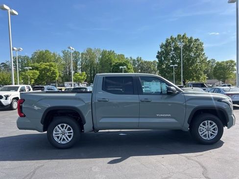 New 2026 Toyota Tundra SR5 AWD/4WD image 4