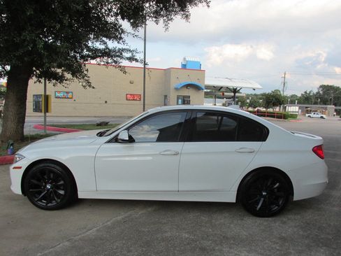 Used 2015 BMW 320i Sedan image 4