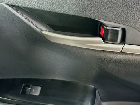Used 2026 Toyota Camry SE FWD image 30