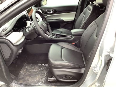 New 2026 Jeep Compass Limited w/ Sun, Sound & Navigation Group image 9