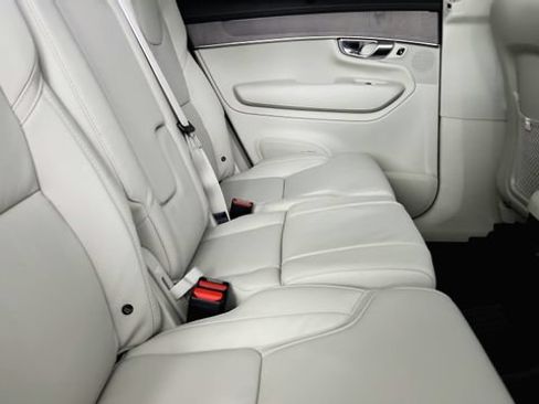 New 2026 Volvo XC90 T8 Ultra w/ Protection Package Premier AWD/4WD image 37