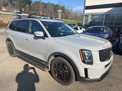 Used 2022 Kia Telluride EX w/ EX Premium Package image 1