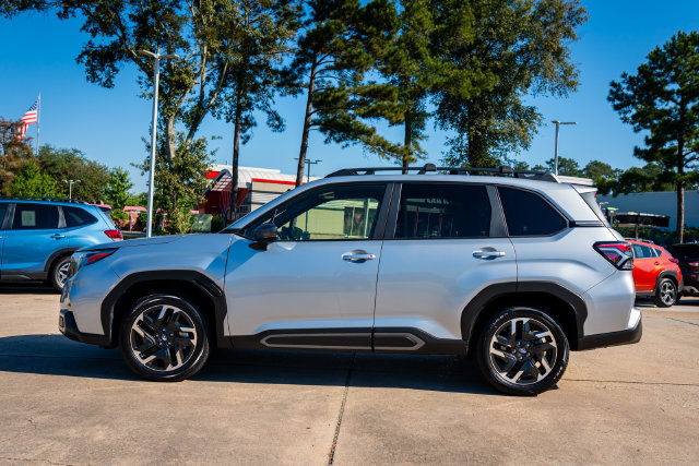 Used 2025 Subaru Forester Limited w/ Popular Package #2 AWD/4WD image 2