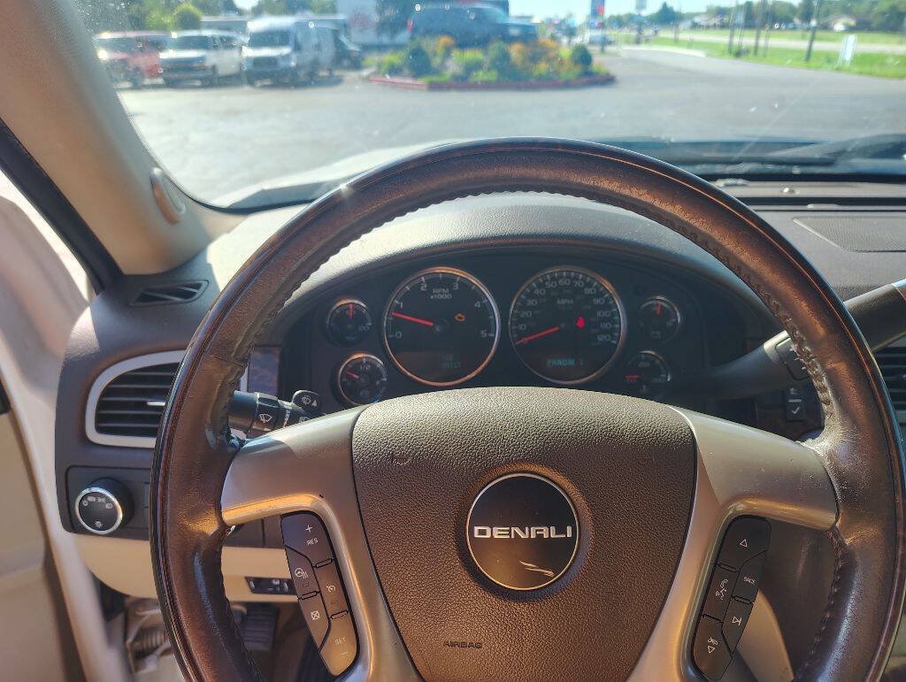 Used 2012 GMC Sierra 3500 Denali AWD/4WD image 17