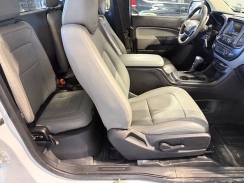 Used 2016 Chevrolet Colorado W/T w/ WT Convenience Package AWD/4WD image 19