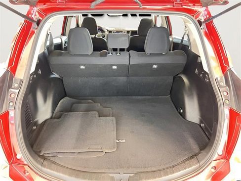 Used 2016 Toyota RAV4 LE image 20