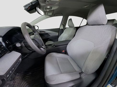 Used 2025 Toyota Camry LE image 12