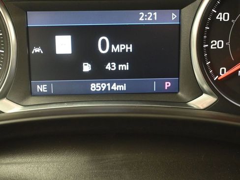 Used 2020 GMC Terrain SLE w/ Driver Convenience Package FWD image 16