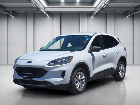 Used 2022 Ford Escape SE w/ Cold Weather Package AWD/4WD image 8