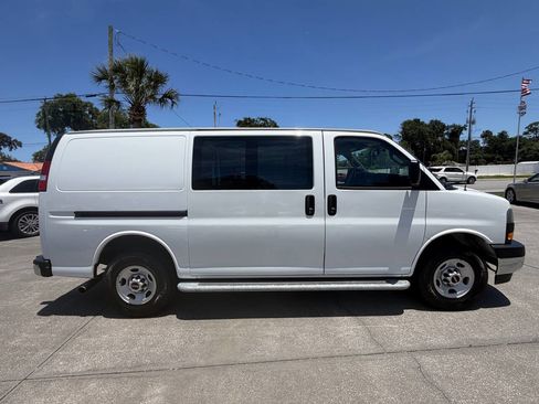 Used 2020 GMC Savana 2500 w/ Driver Convenience Package RWD image 9