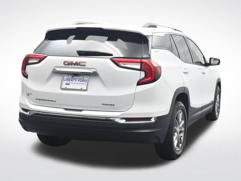 Used 2024 GMC Terrain SLT AWD/4WD image 7
