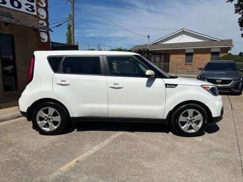 Used 2019 Kia Soul FWD image 4