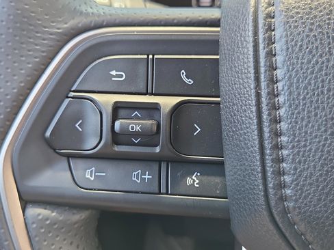 Used 2025 Toyota 4Runner SR5 RWD image 27