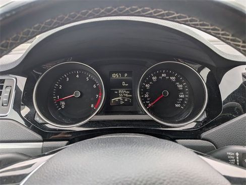 Used 2017 Volkswagen Jetta Sport image 12