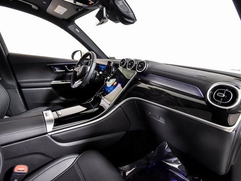 Certified 2025 Mercedes-Benz GLC 300 image 26