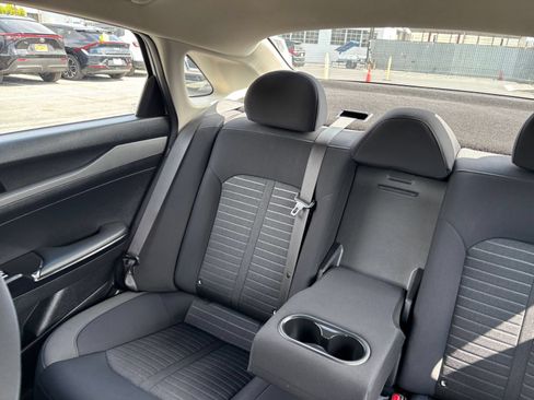 Used 2025 Kia K5 LXS FWD image 39