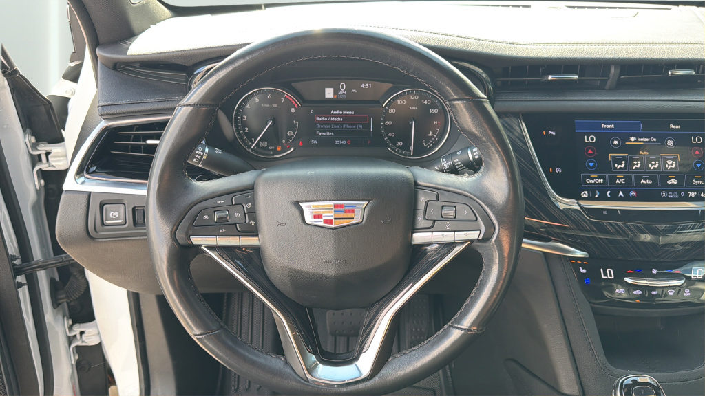 Used 2024 Cadillac XT6 Premium Luxury FWD image 13