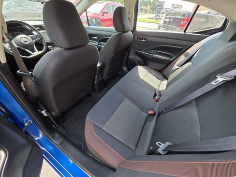 Used 2021 Nissan Versa SR image 11