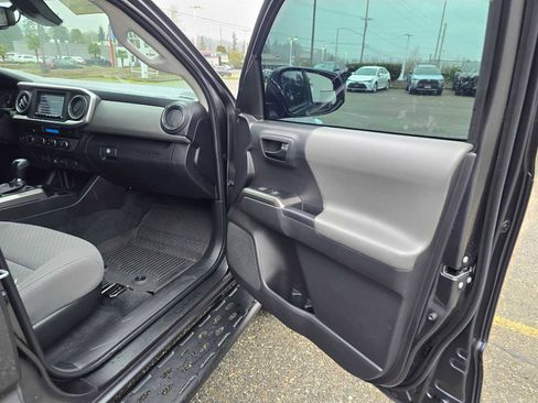 Certified 2023 Toyota Tacoma SR5 w/ Black Out Package (TMS) image 10