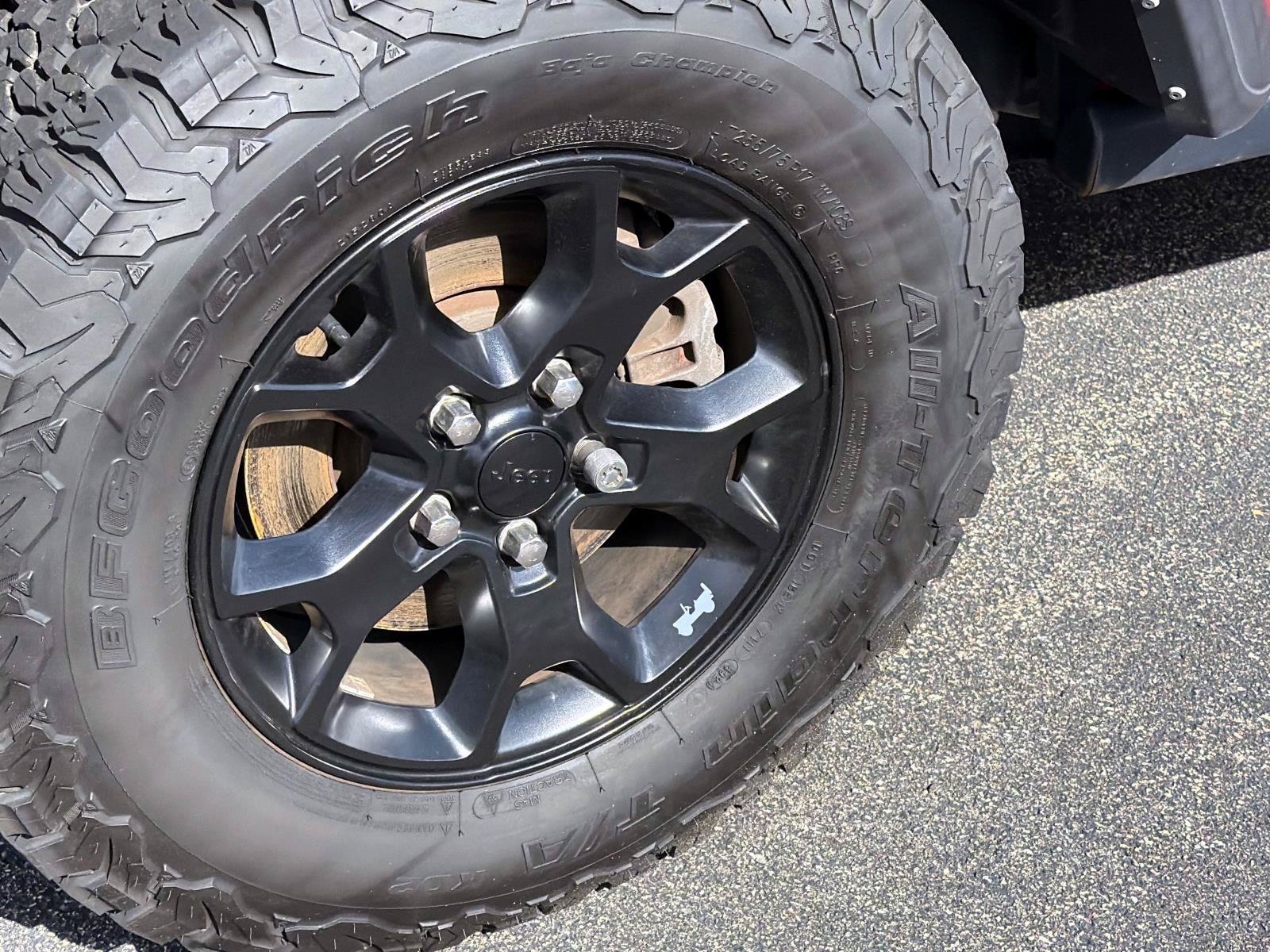 Used 2022 Jeep Wrangler Unlimited Sport AWD/4WD image 5