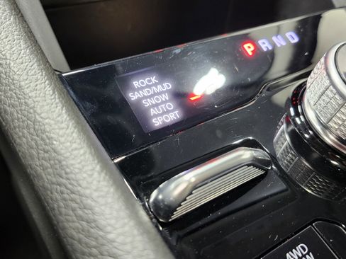 Used 2023 Jeep Grand Cherokee 4WD 4xe image 11