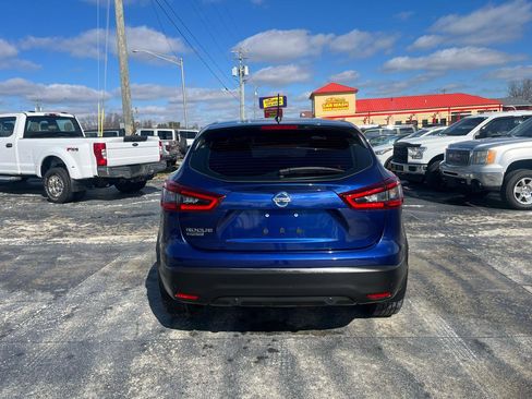 Used 2021 Nissan Rogue Sport S image 4